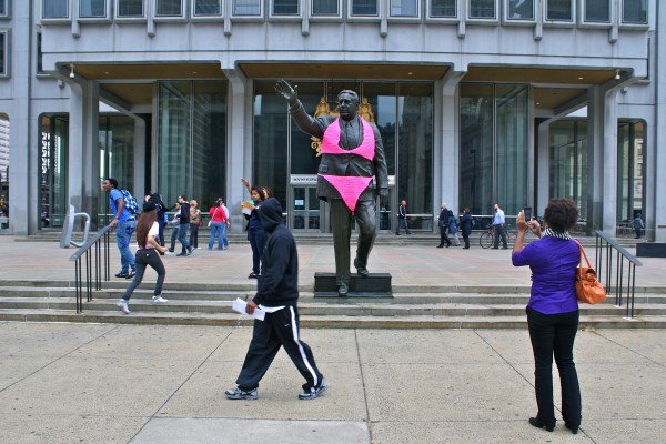 Rizzo-Statue-Featured-Image2-600x400