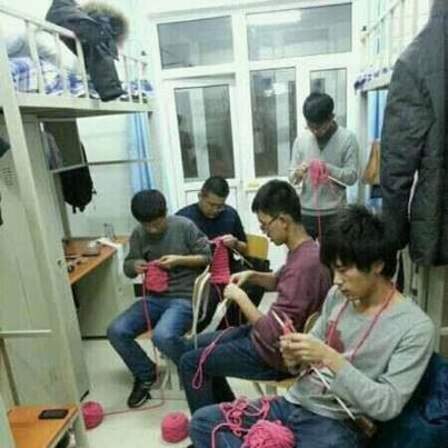 men dorm knitting