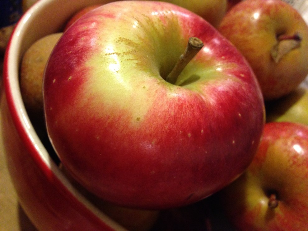 red apple
